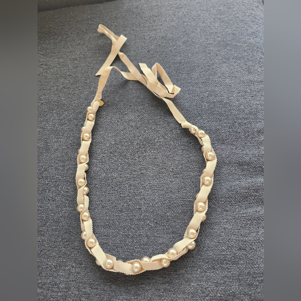 Stella And Dot Cream Pearl Ribbon Necklace